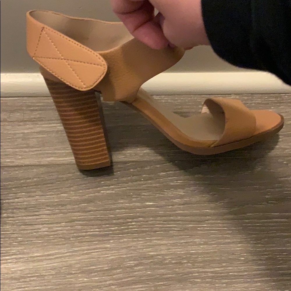 Block heel - Picture 2 of 3